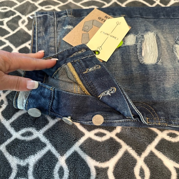 Never worn distressed junior shorts nwt - Picture 2 of 4